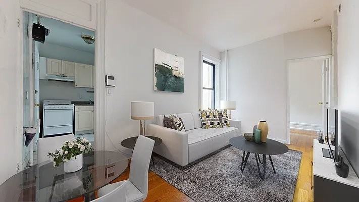 York Avenue #4C - Photo 2 of 4