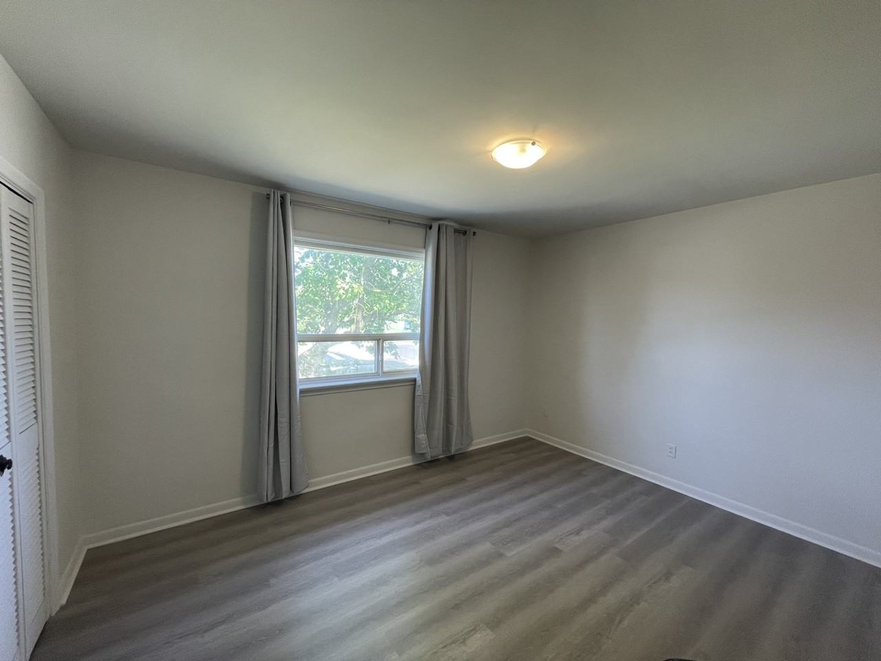 1 Sunbeam Ave - Photo 2 of 12