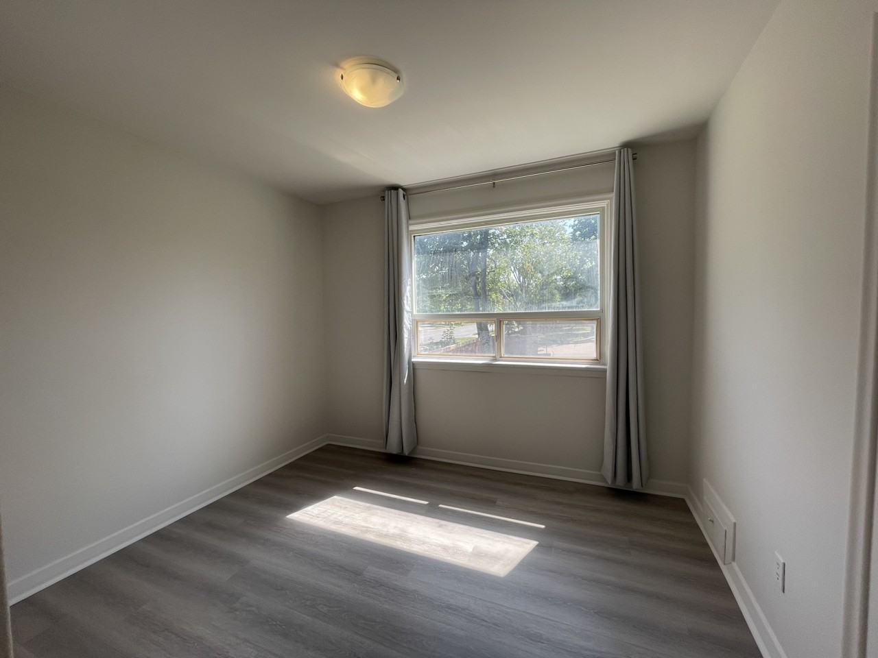 1 Sunbeam Ave - Photo 7 of 12