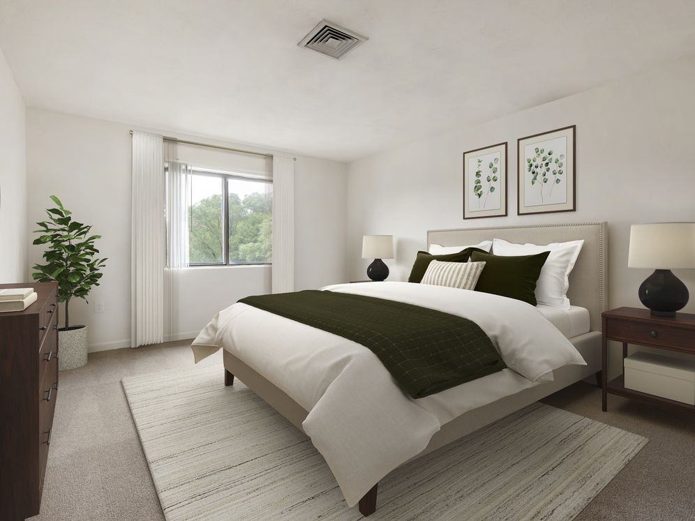 eaves Quincy - Photo 3 of 43