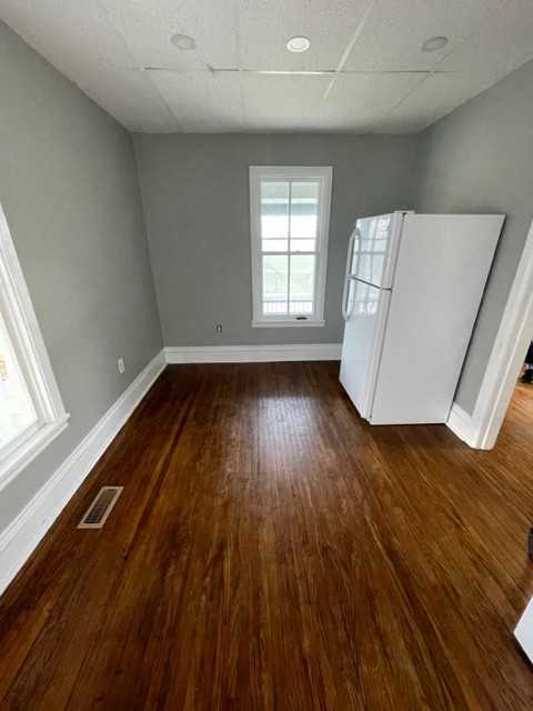 199 Main St W - Photo 3 of 16