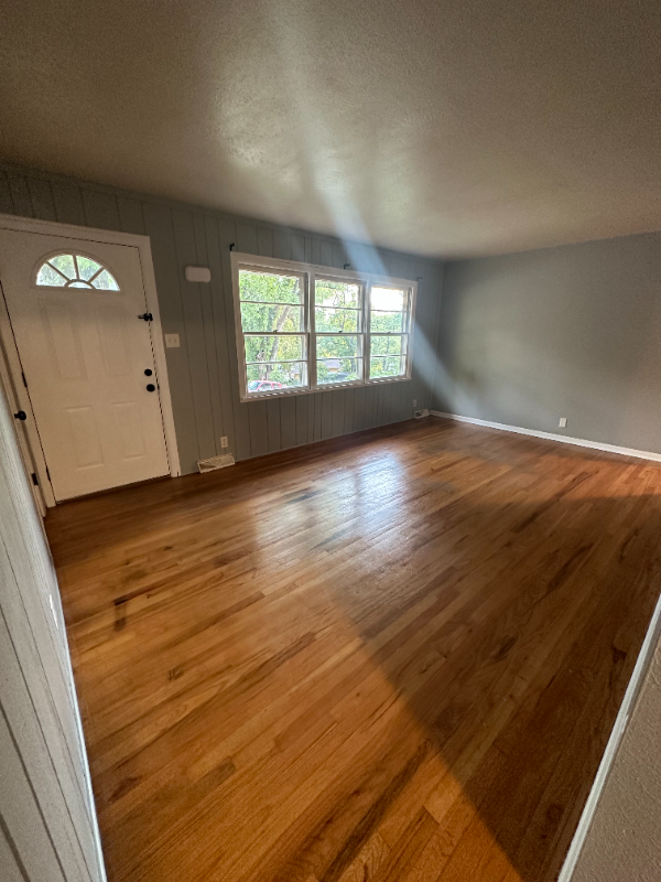 5619 Terrace Dr - Photo 3 of 18