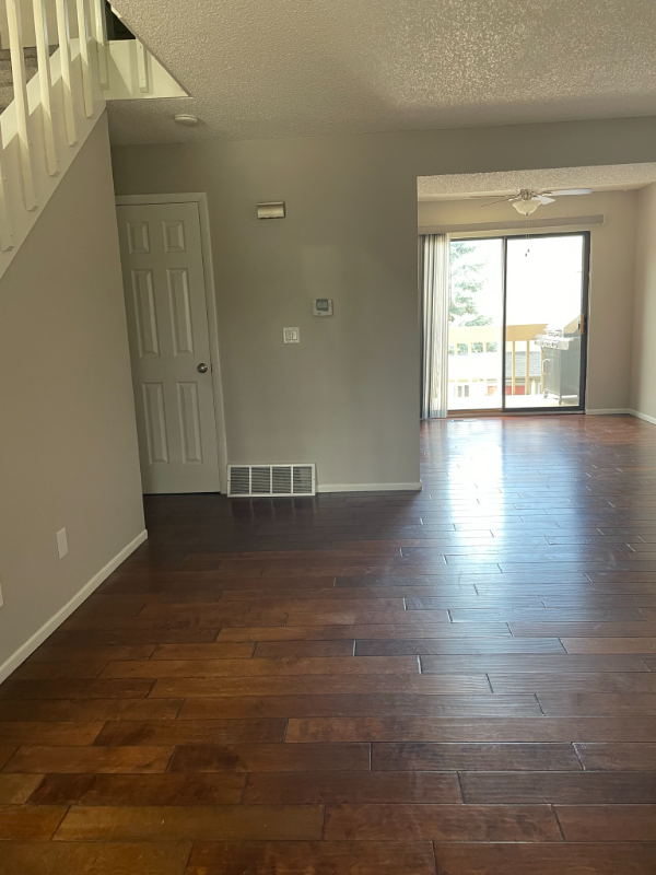 30 E Old Broadmoor Rd - Photo 3 of 18