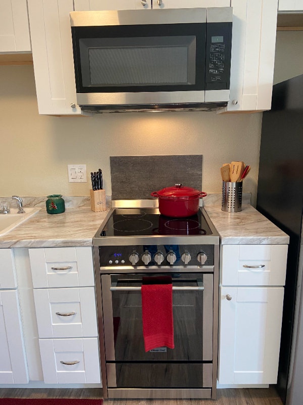 810 Yucca Dr #810-1 - Photo 2 of 14