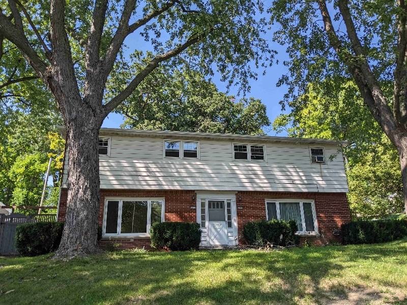 251 N 116th St - Photo 2 of 19