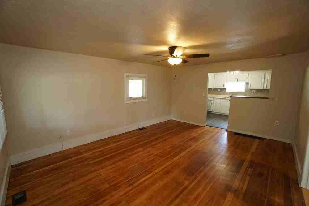 162 S Grove St - Photo 3 of 13