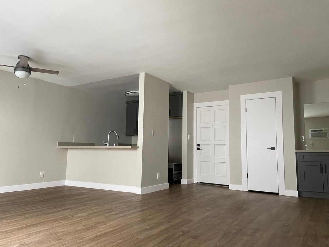 1234 Edgemont - Photo 2 of 6