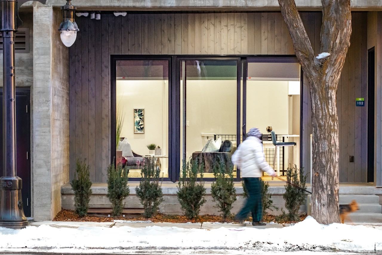 21 By Urbana - Photo 3 of 50