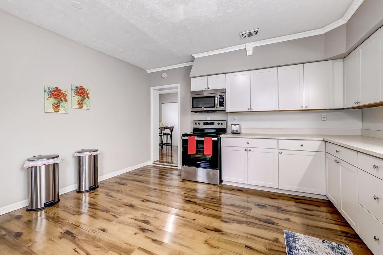 Ridgeway Rd N - Photo 2 of 9