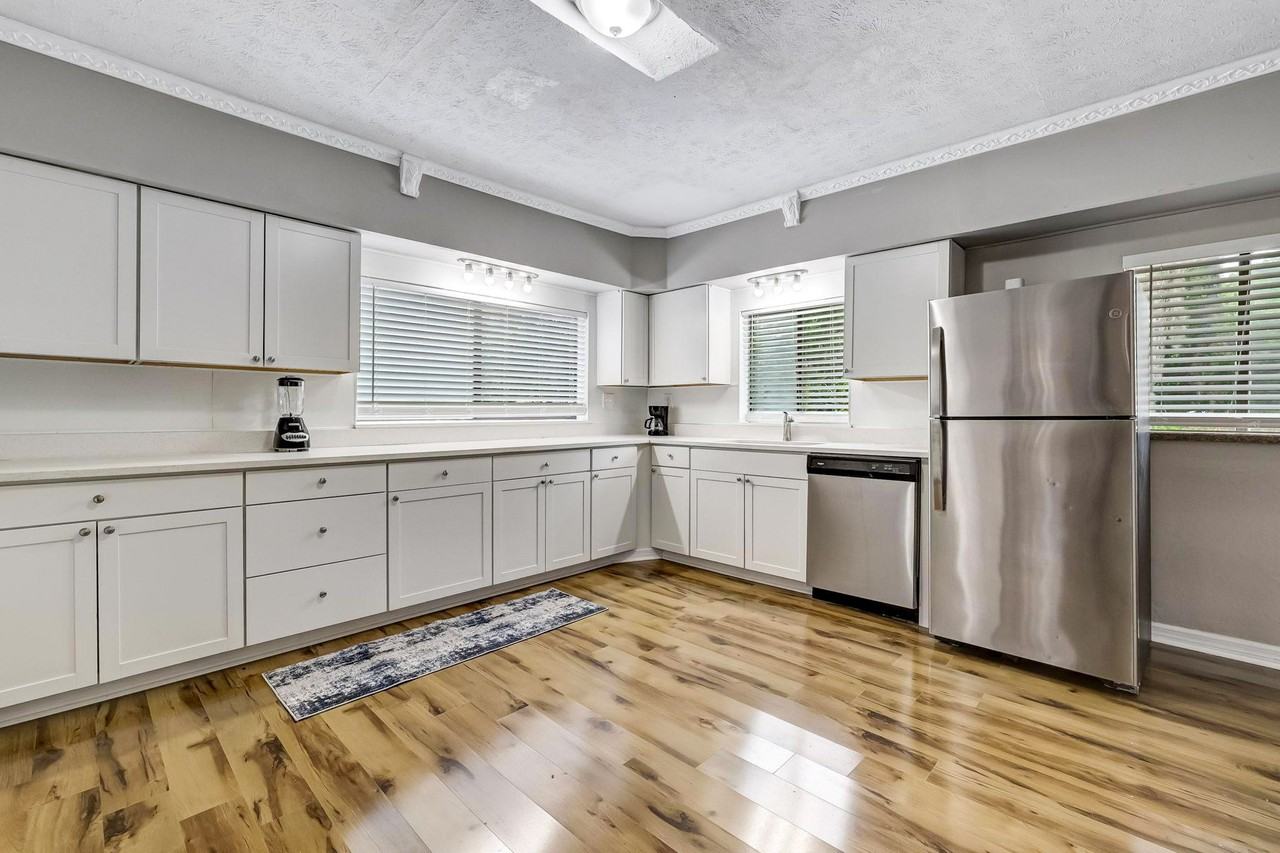 Ridgeway Rd N - Photo 4 of 9