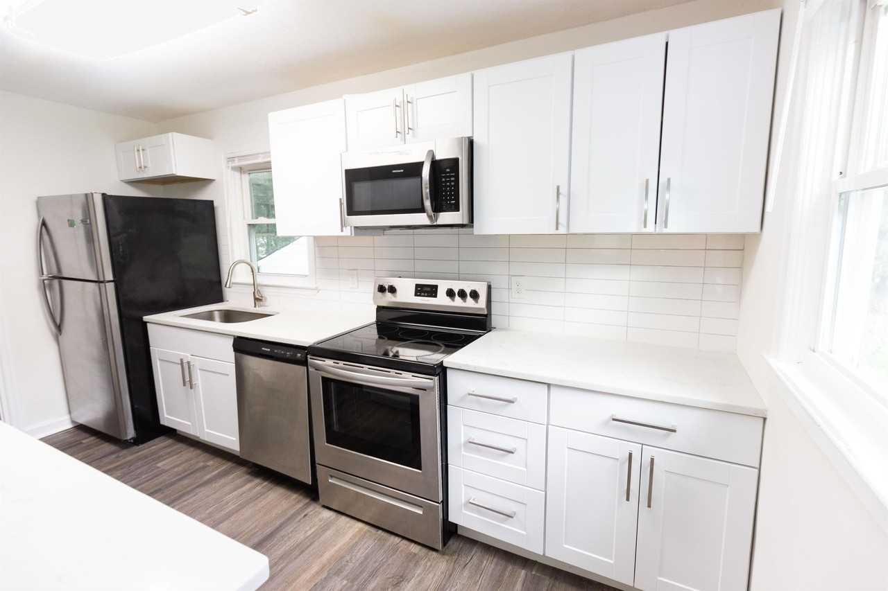 231 Maple St #1 - Photo 6 of 25