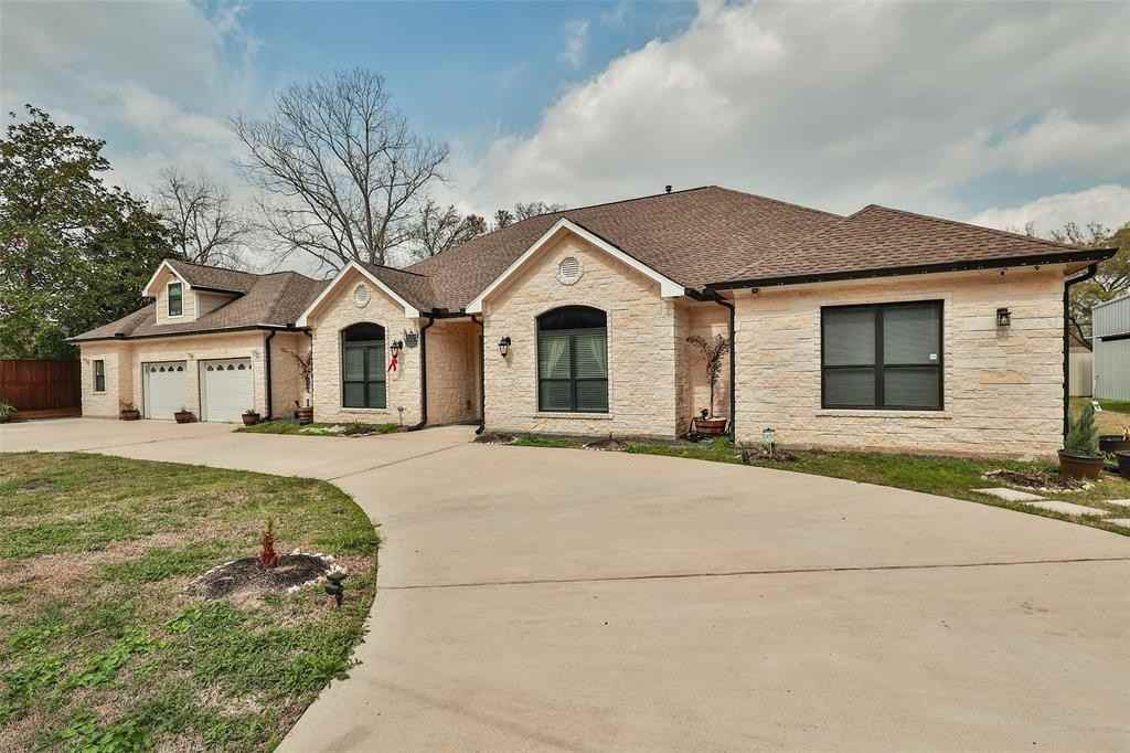 5907 Townsan Rd - Photo 3 of 27