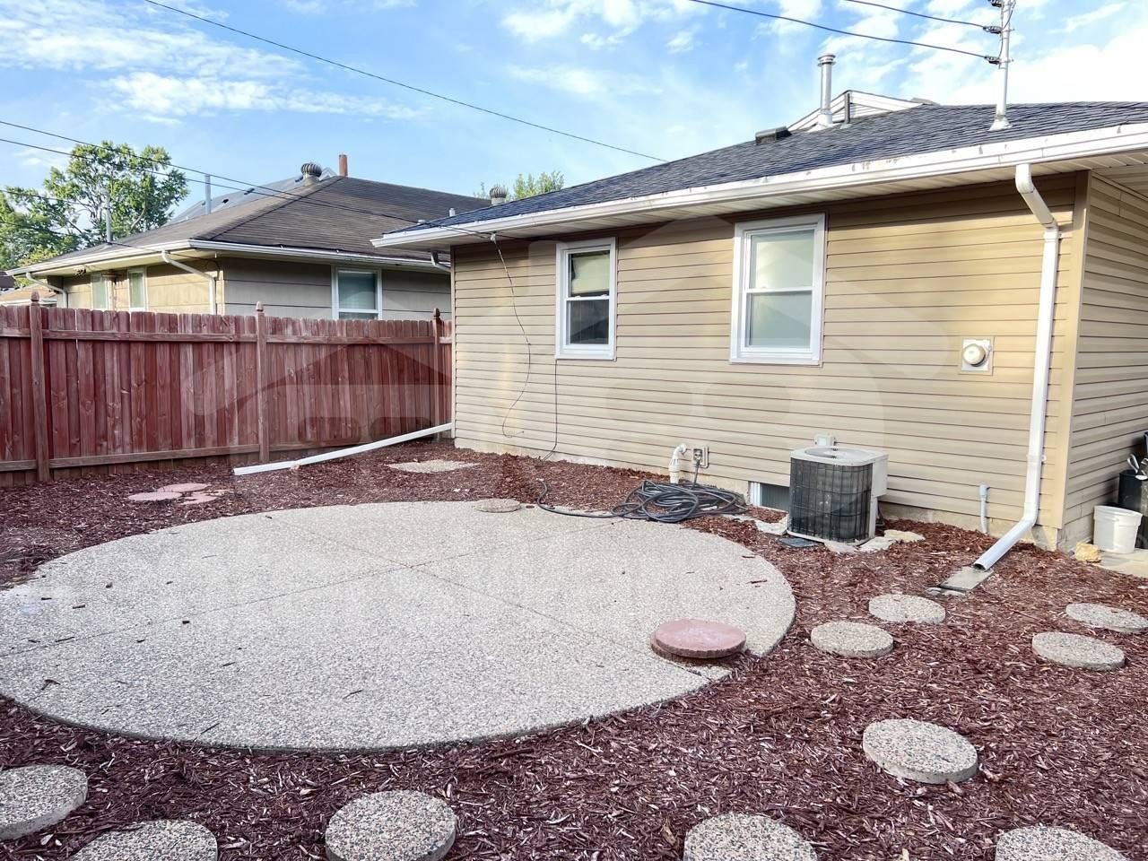 5637 Standish Ave - Photo 2 of 10