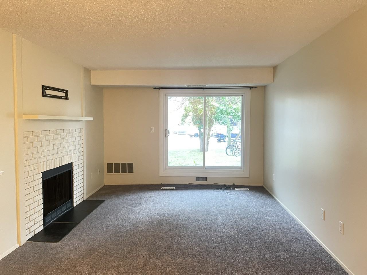 Acadia Terrace Apartments 41 Akins Dr, St. Albert, AB T8N 3M6 Zumper