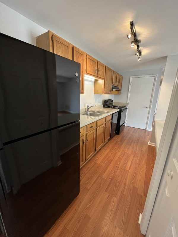 9501 Shannon Green Dr #M - Photo 4 of 16