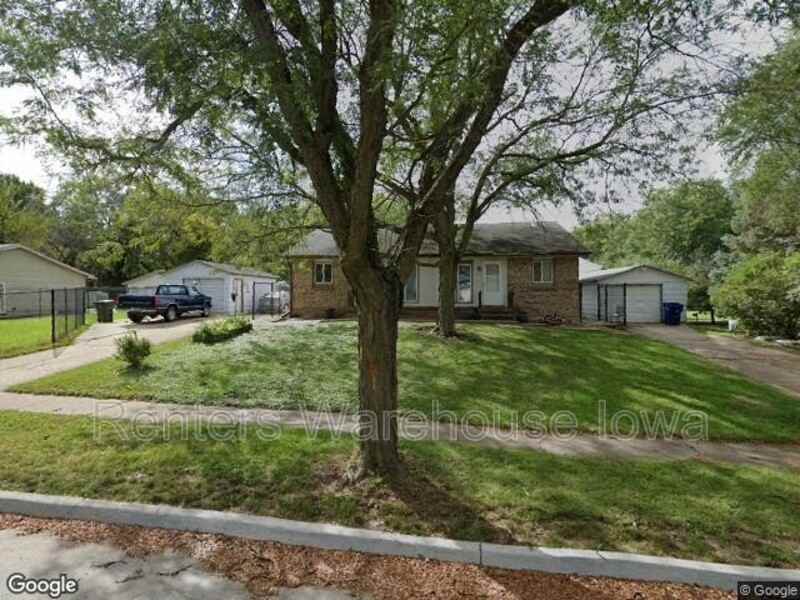 2402 Se 17th St - Photo 3 of 26