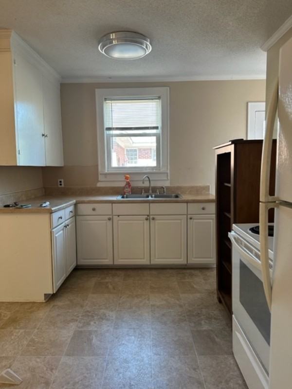 705 Michaelmas Ave - Photo 5 of 8