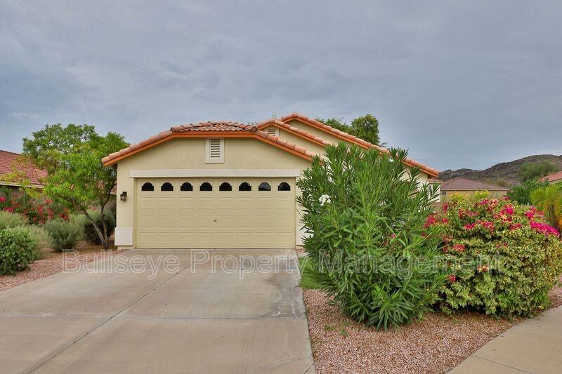 9017 S 11th Pl - Photo 2 of 20