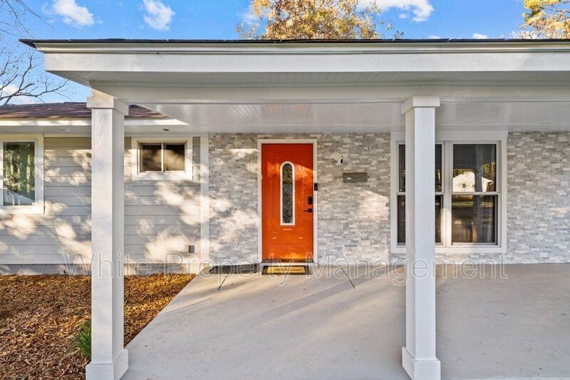 2620 Englehardt St - Photo 3 of 36