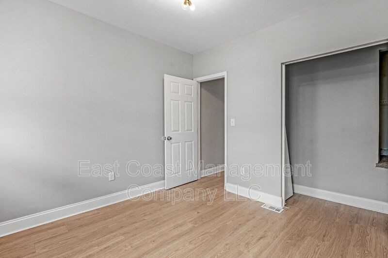 1510 N Stricker St - Photo 3 of 17