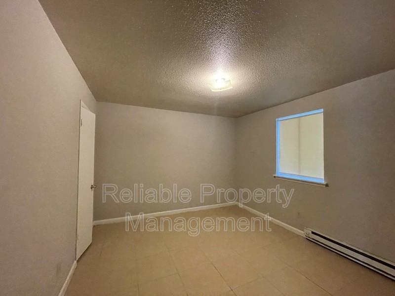 606 Winston Cir - Photo 2 of 11
