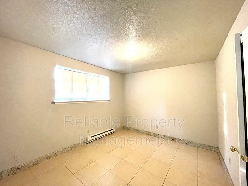 606 Winston Cir - Photo 5 of 11