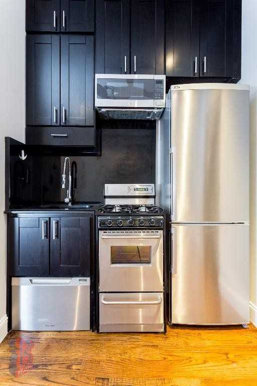 E 13th St #32 - Photo 4 of 5