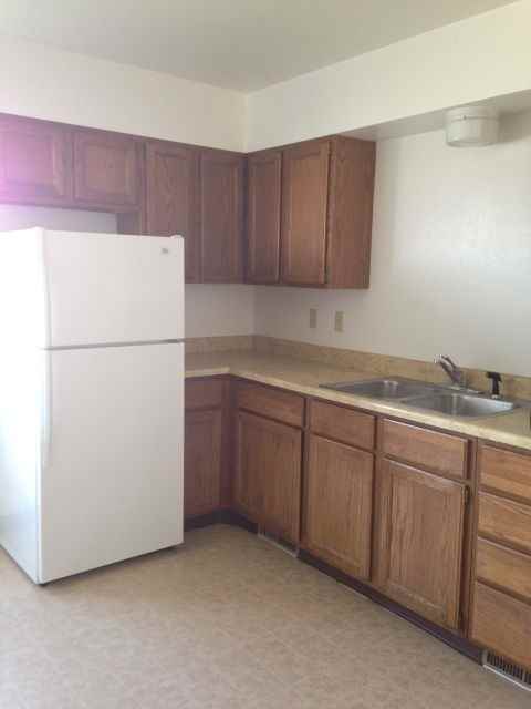 1408 S Taylor Ave - Photo 3 of 5