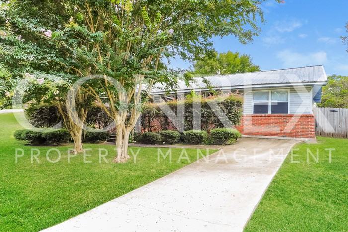 116 5th Way - Photo 3 of 14