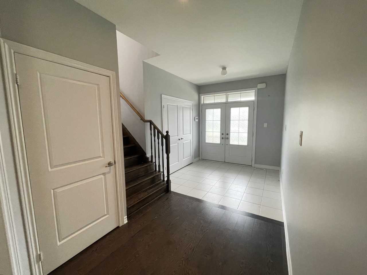 1428 McRoberts Crescent - Photo 2 of 25