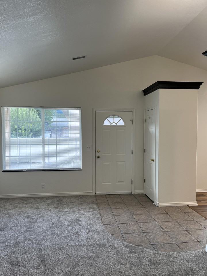 332/340 N 400 W - 332 #332 - Photo 5 of 20