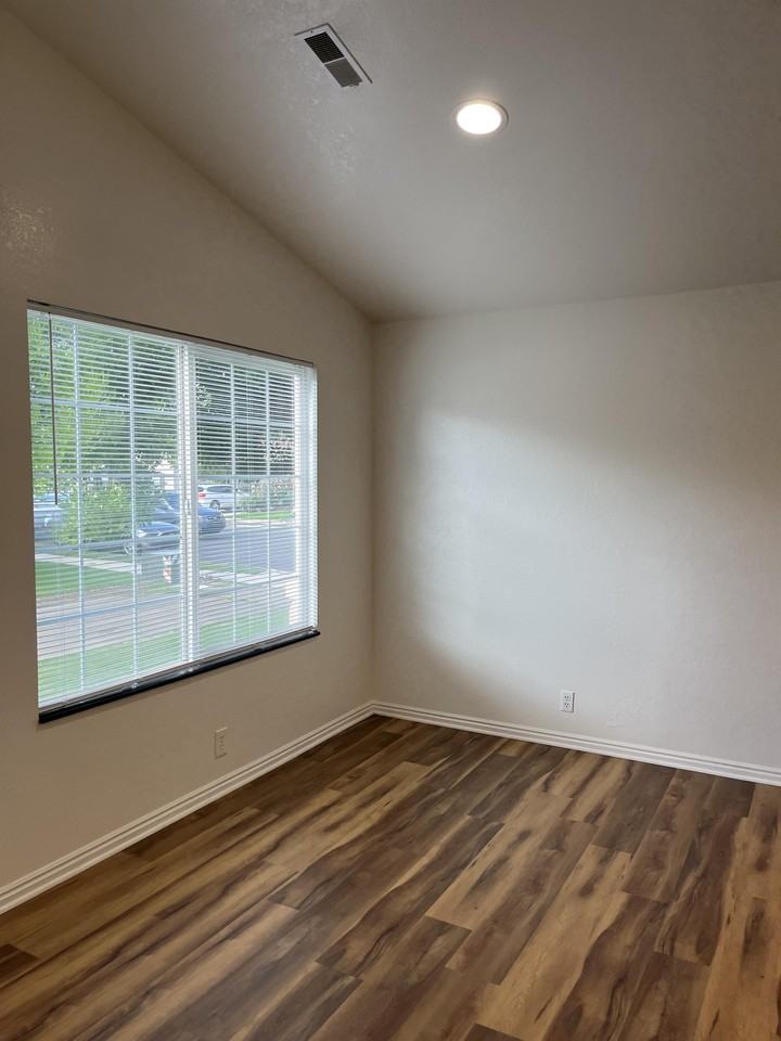 332/340 N 400 W - 332 #332 - Photo 7 of 20