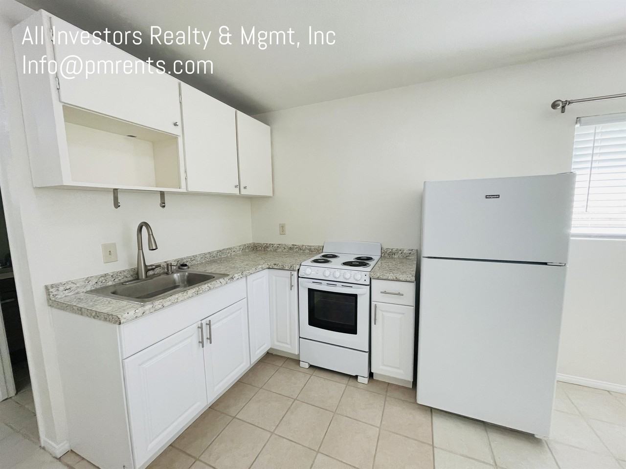 640 Grant St #1 - Photo 5 of 24