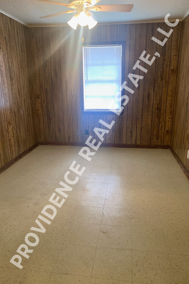 1820 Indiana Ave #1 - Photo 4 of 5