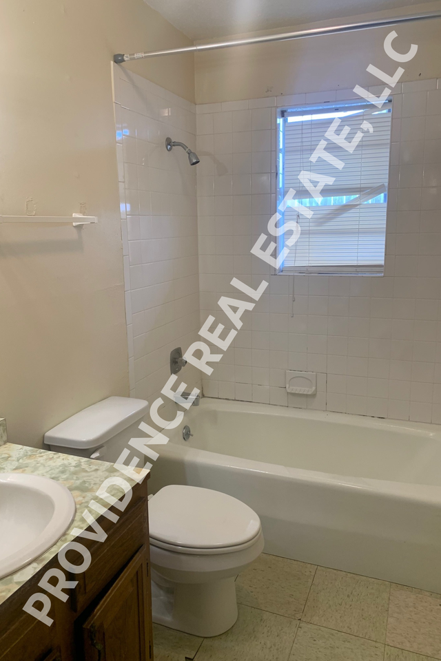 1820 Indiana Ave #1 - Photo 5 of 5