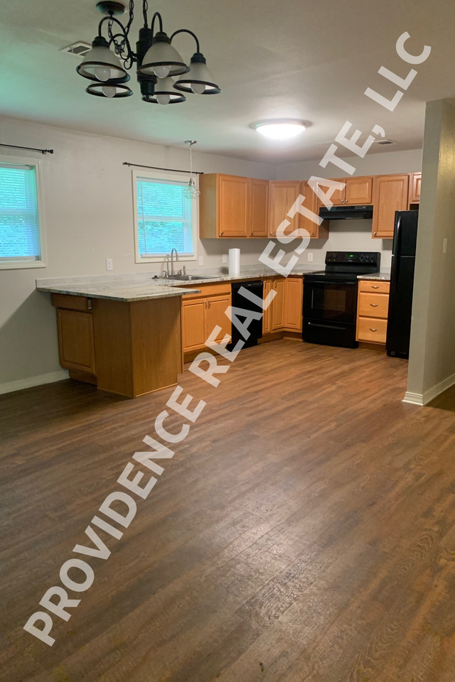 114 E Hilly Ave #1 - Photo 3 of 7