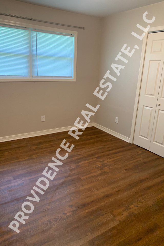 114 E Hilly Ave #1 - Photo 7 of 7