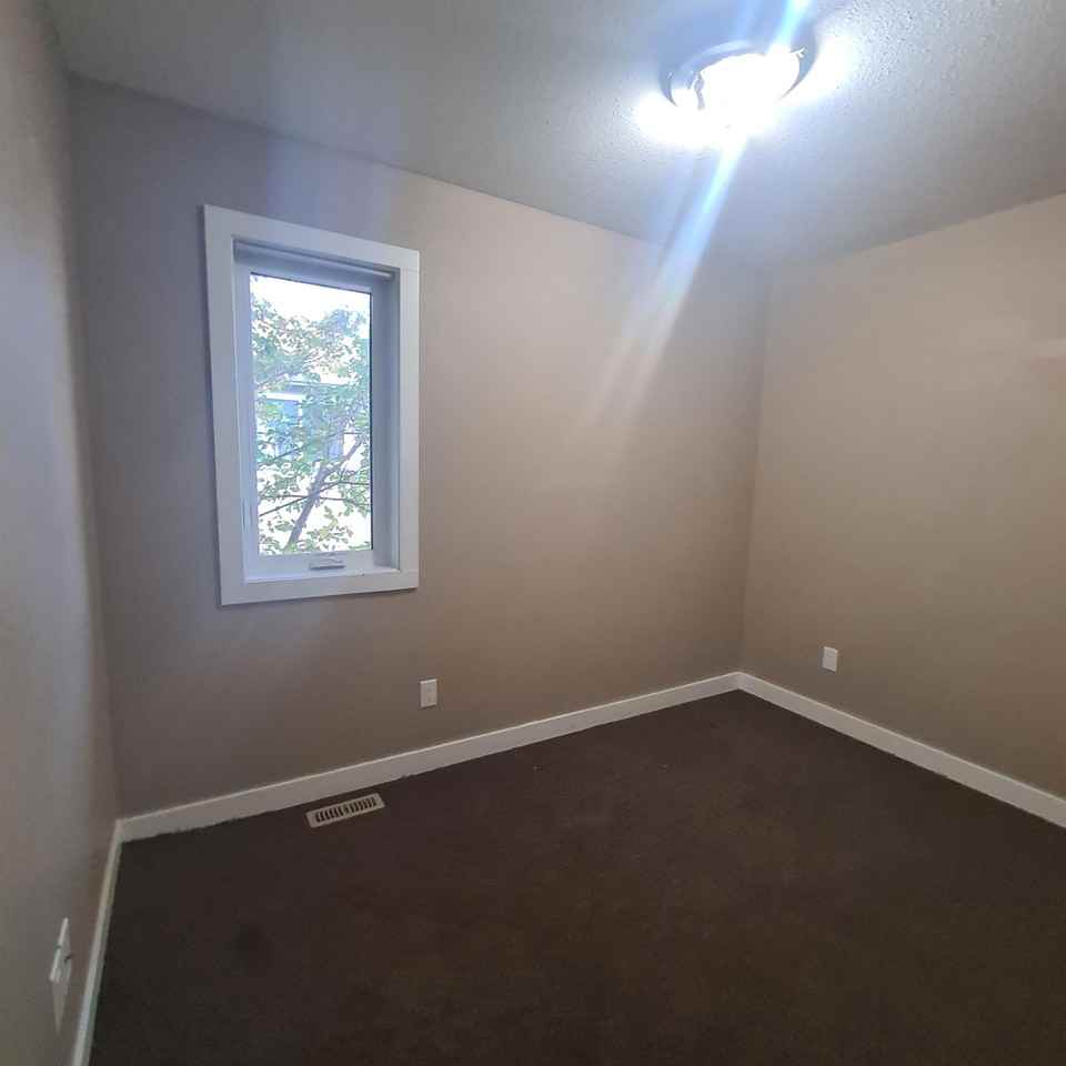 420 Toronto St #A - Photo 3 of 19