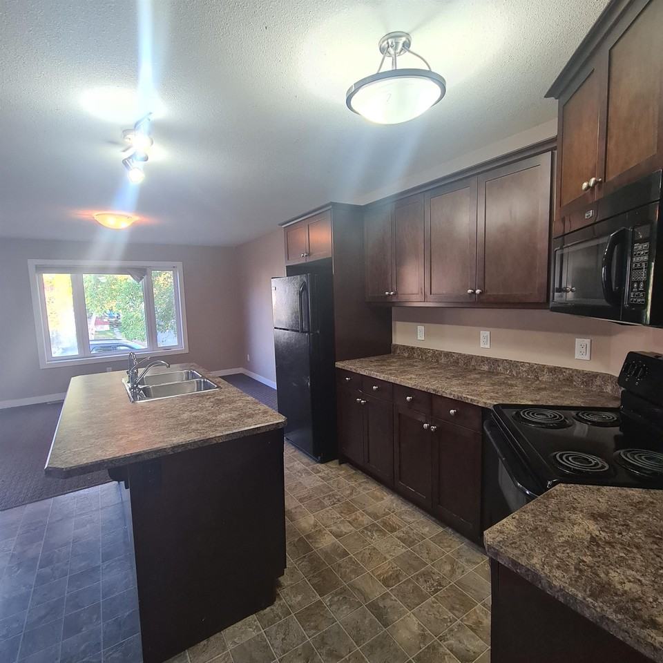 420 Toronto St #A - Photo 4 of 19