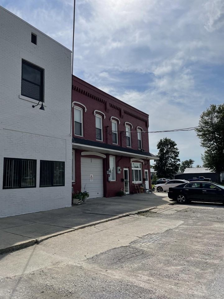 131 Commercial St #7 - Photo 2 of 9