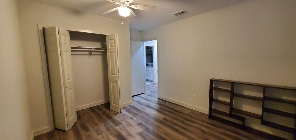 730 University Place - Photo 4 of 8