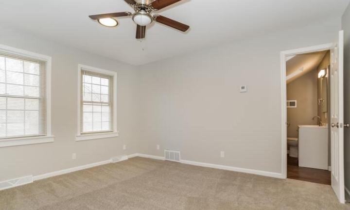 5718 N Colrain Ave - Photo 2 of 12