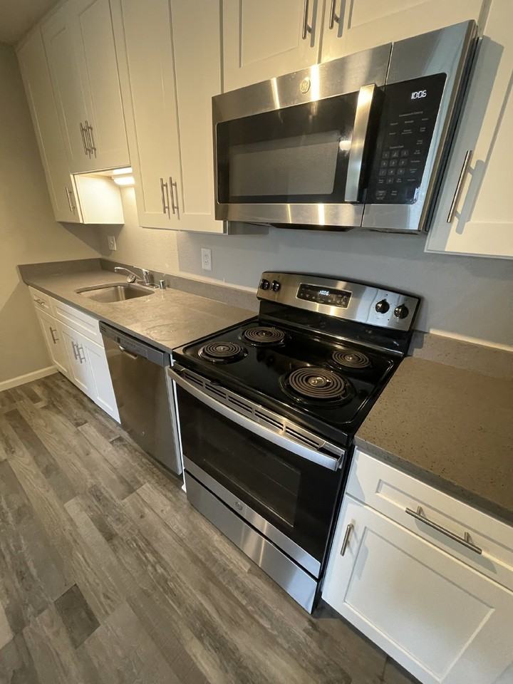 350 15th Ave W #232 - Photo 3 of 30