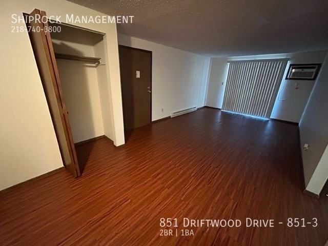 851 Driftwood Dr #851-3 - Photo 3 of 7