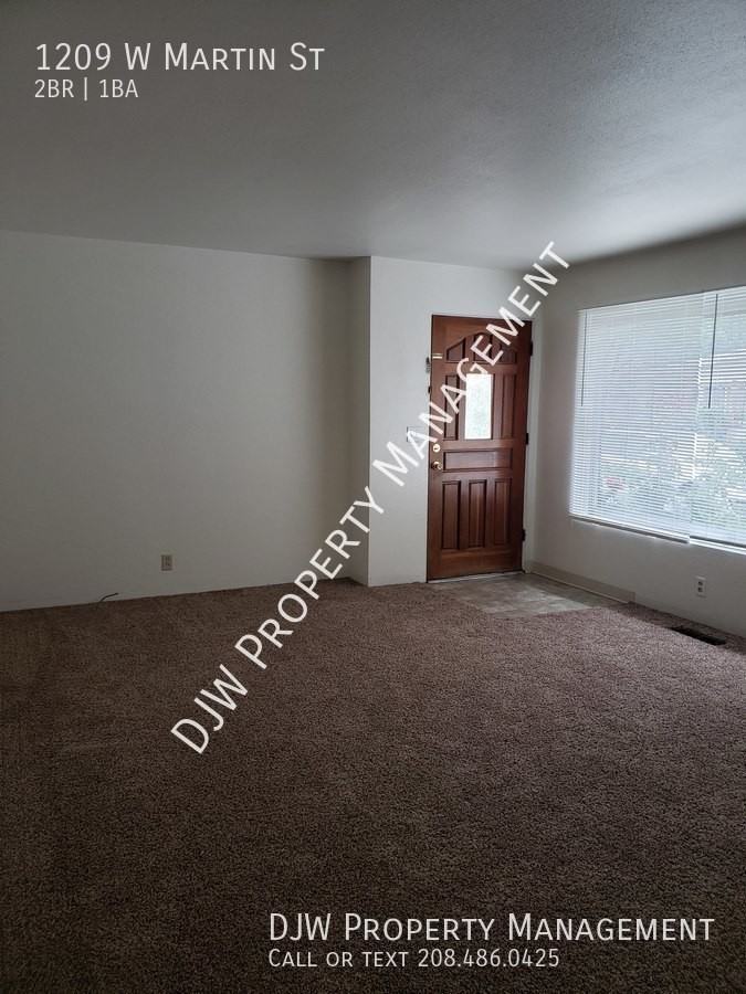 1209 W Martin St - Photo 2 of 16