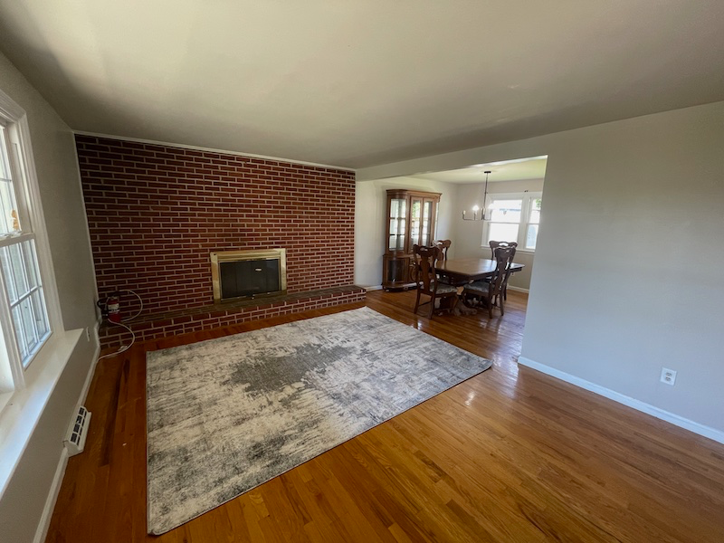 326 Oregon Ave - Photo 3 of 15