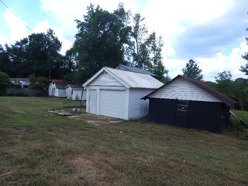 263 Penson Rd - Photo 3 of 14