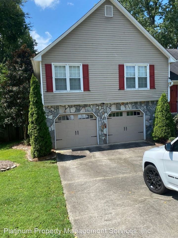 2063 Winsburg Dr Nw - Photo 3 of 30