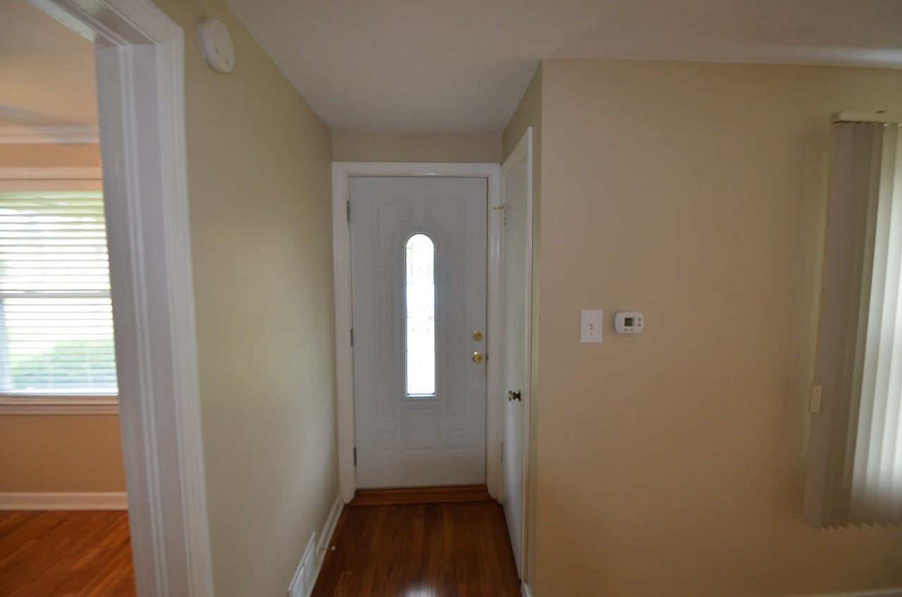 8845 S Sacramento Ave - Photo 2 of 8