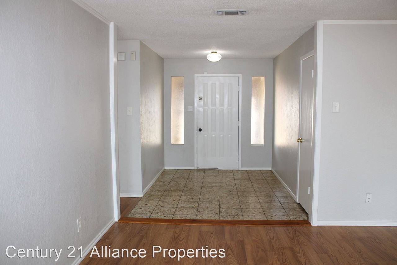 517 Stallion Ln - Photo 3 of 35